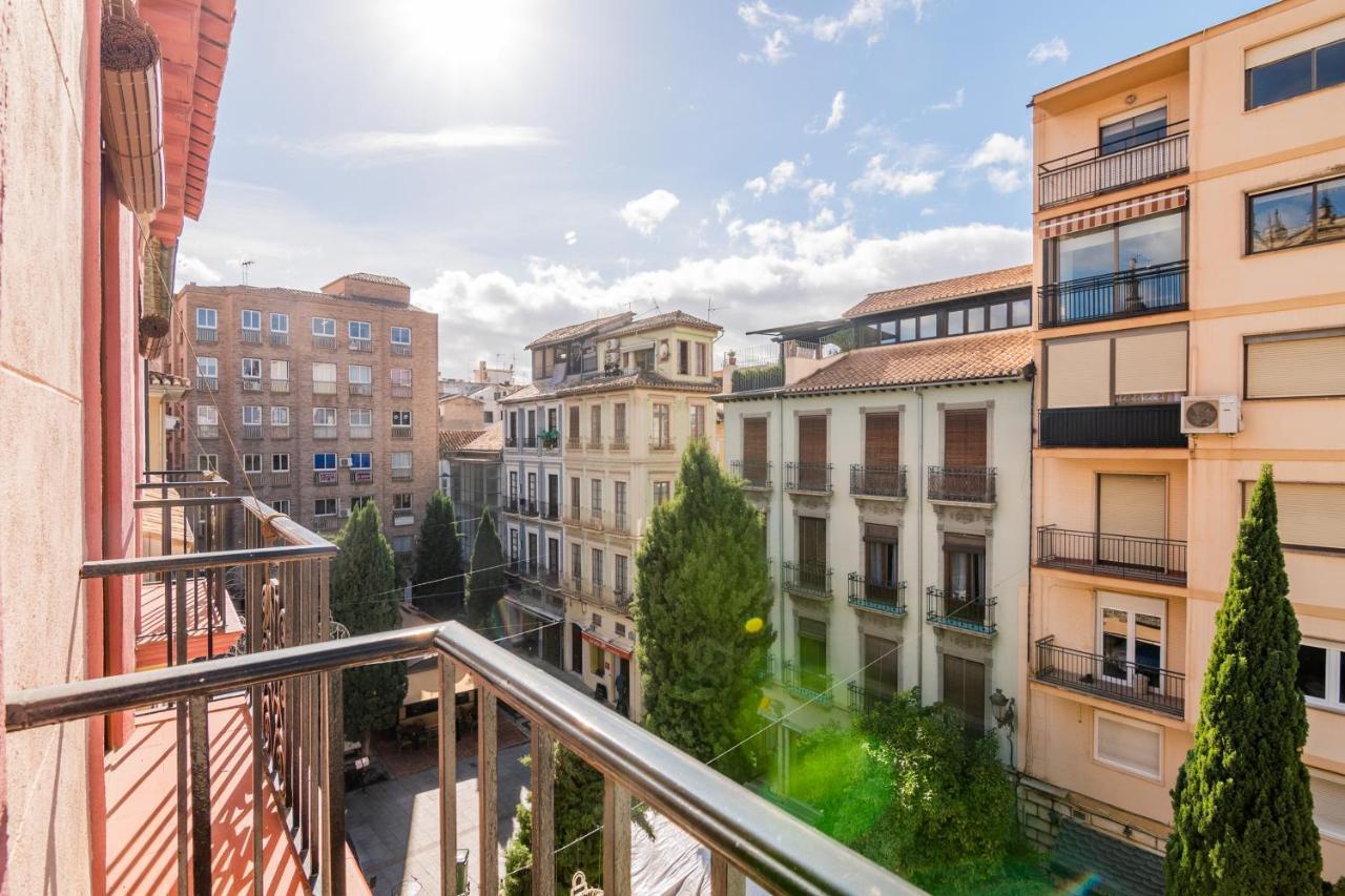 Tuguest Plaza Pescaderia - Catedral Apartment Granada Luaran gambar