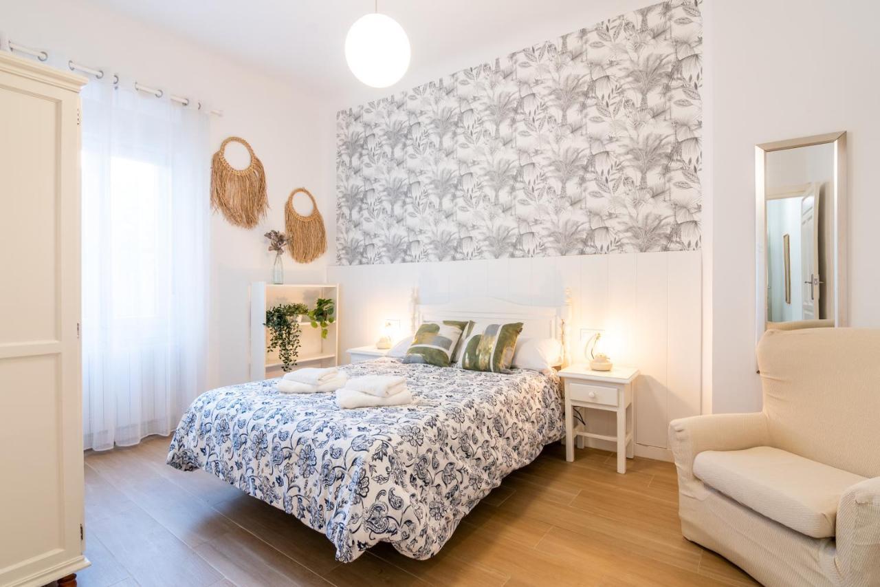 Tuguest Plaza Pescaderia - Catedral Apartment Granada Luaran gambar